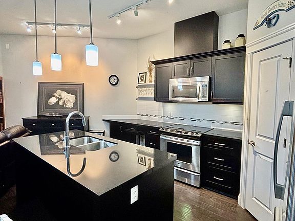 2nd image of 11882 226th St #108