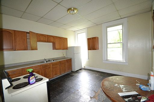 5th image of 2322 Glenway Ave