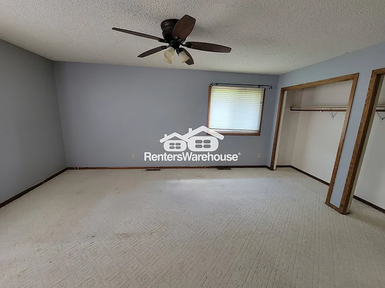 1331 67th Ln N — Photo 24