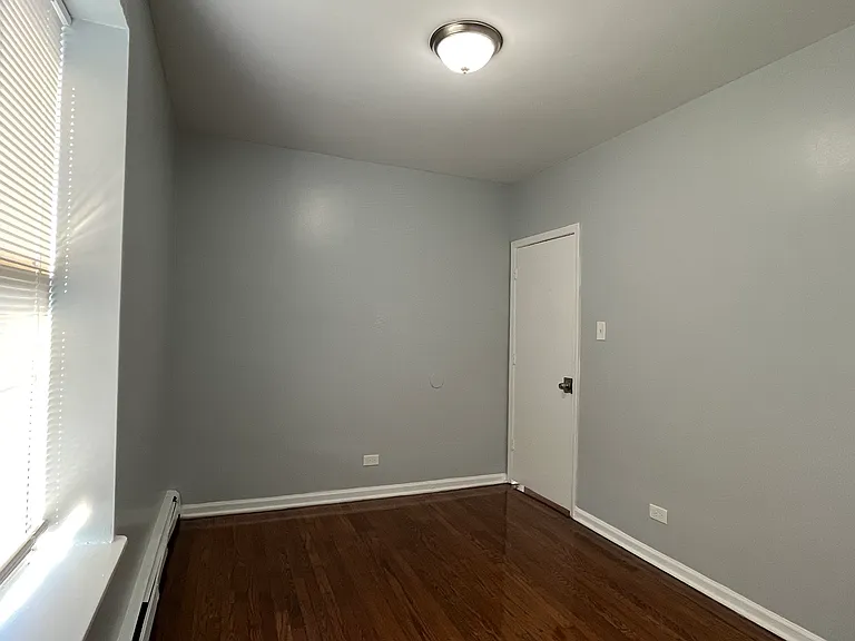 Jade Apartments — Photo 7