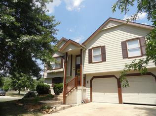 33402 W 88th Ter, De Soto, KS 66018