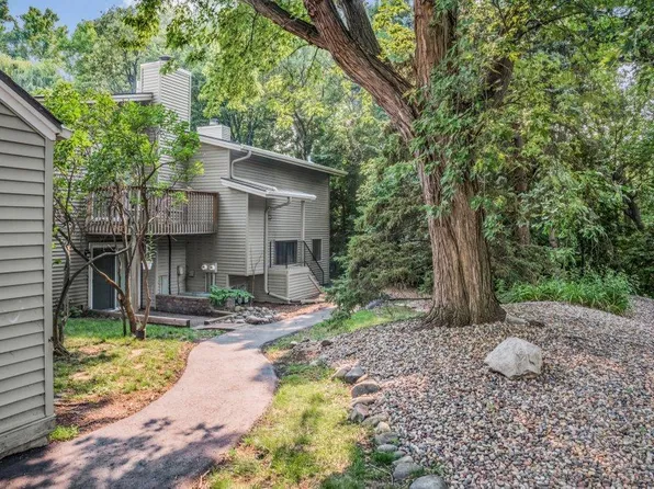 5516 E Bavarian Pass, Minneapolis, MN 55432