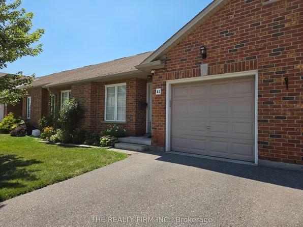 100 Stroud Cres #11, London, ON N6E 4A1