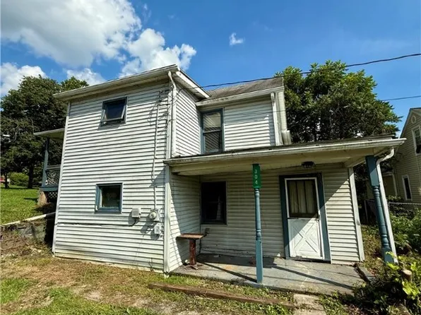 304 Narrows Rd, Connellsville, PA 15425