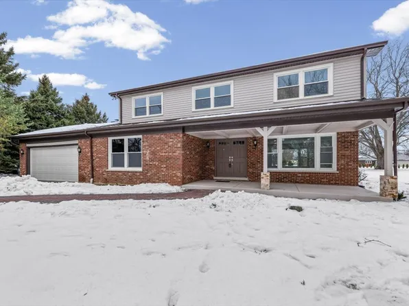 2527 Checker Rd, Long Grove, IL 60047