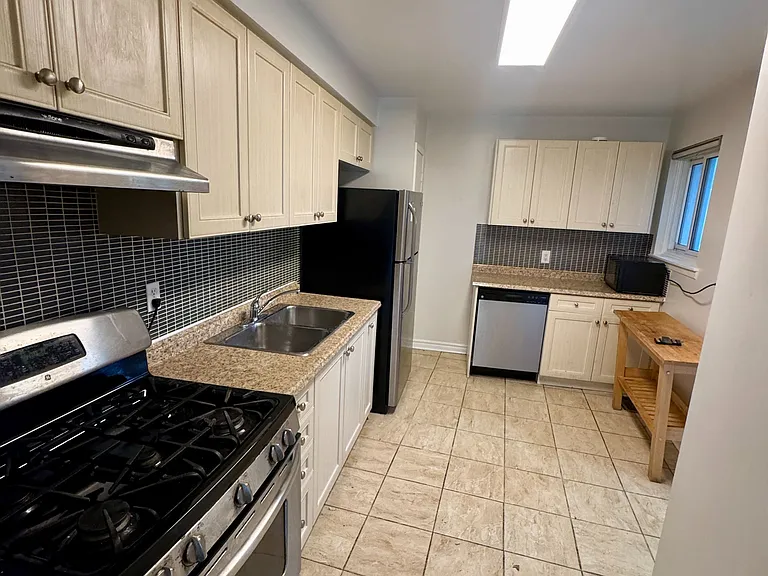 2720 Windjammer Rd — Photo 8