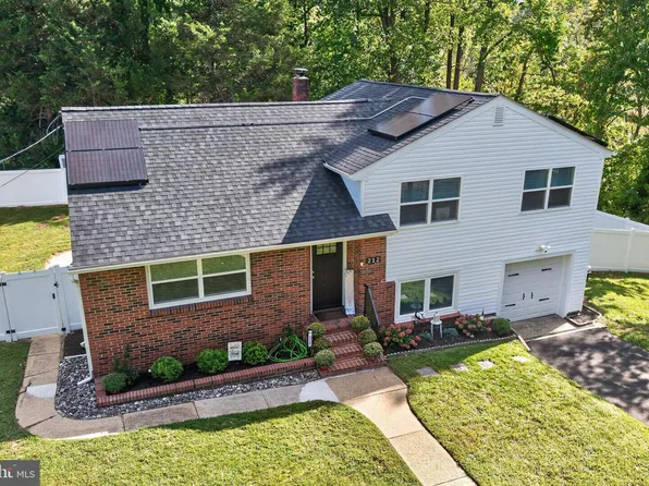 212 Summit Ave, Blackwood, NJ 08012