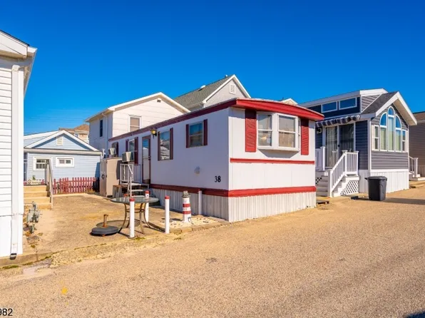 38 E Brighton Ave, Lavallette Boro, NJ 08735