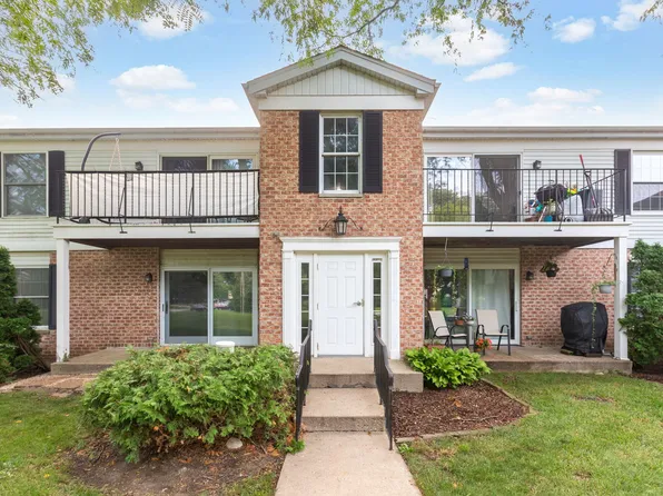 961 Golf Course Rd APT 6, Crystal Lake, IL 60014