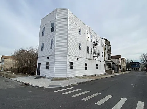 564 S 11th St #3 Photo 1