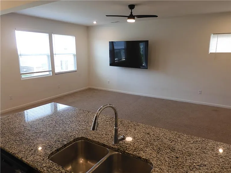 4208 Aine Dr — Photo 11