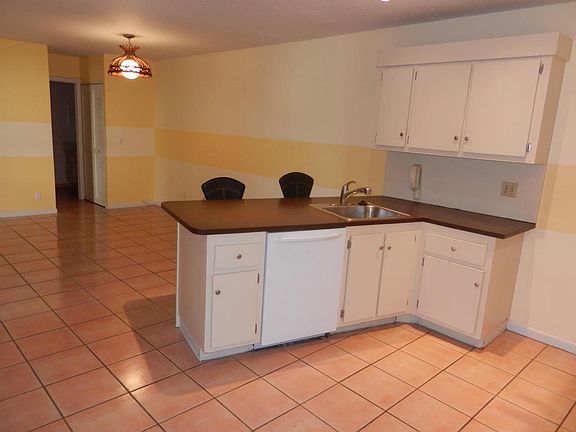 4th image of 6264 Seven Springs Blvd APT B