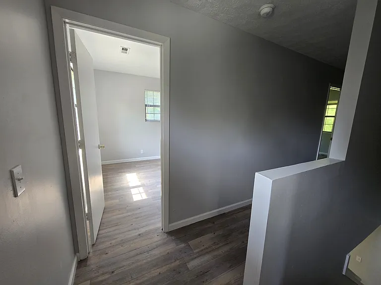 511 Claiborne St — Photo 12