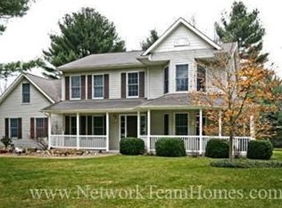27475 Rolling Pines Ct, Lawton, MI 49065