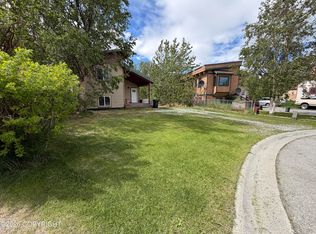 810 N Hilltop Dr, Palmer, AK 99645