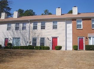 233 High Creek Dr, Roswell, GA 30076