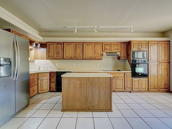 5th image of 11301 Aline Ave