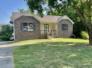 2026 Windroe Dr, Clarksville, TN