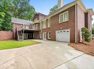 1070 Laurel Ridge Dr, McDonough, GA 30252