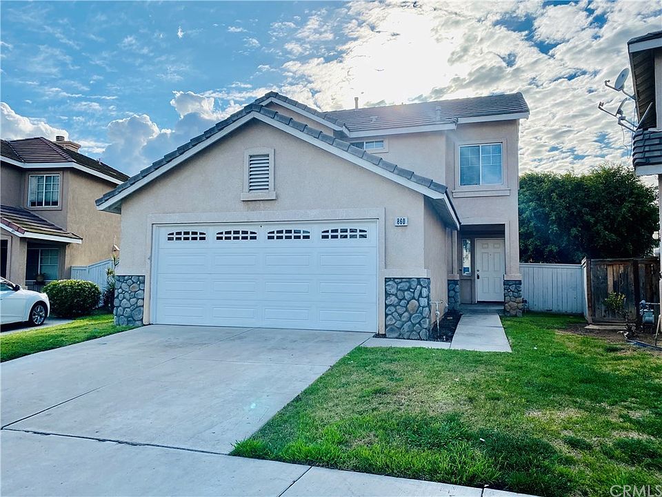1st image of 860 Foxtail Dr