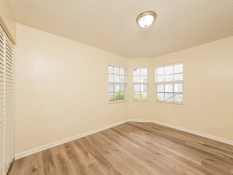 5407 214th Ct S — Photo 13
