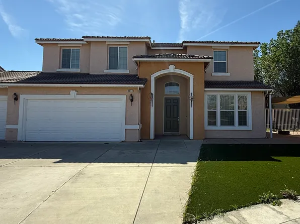 2616 Robinwood Ave, Clovis, CA 93611