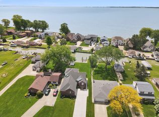 48484 Jefferson Ave, Chesterfield, MI 48047