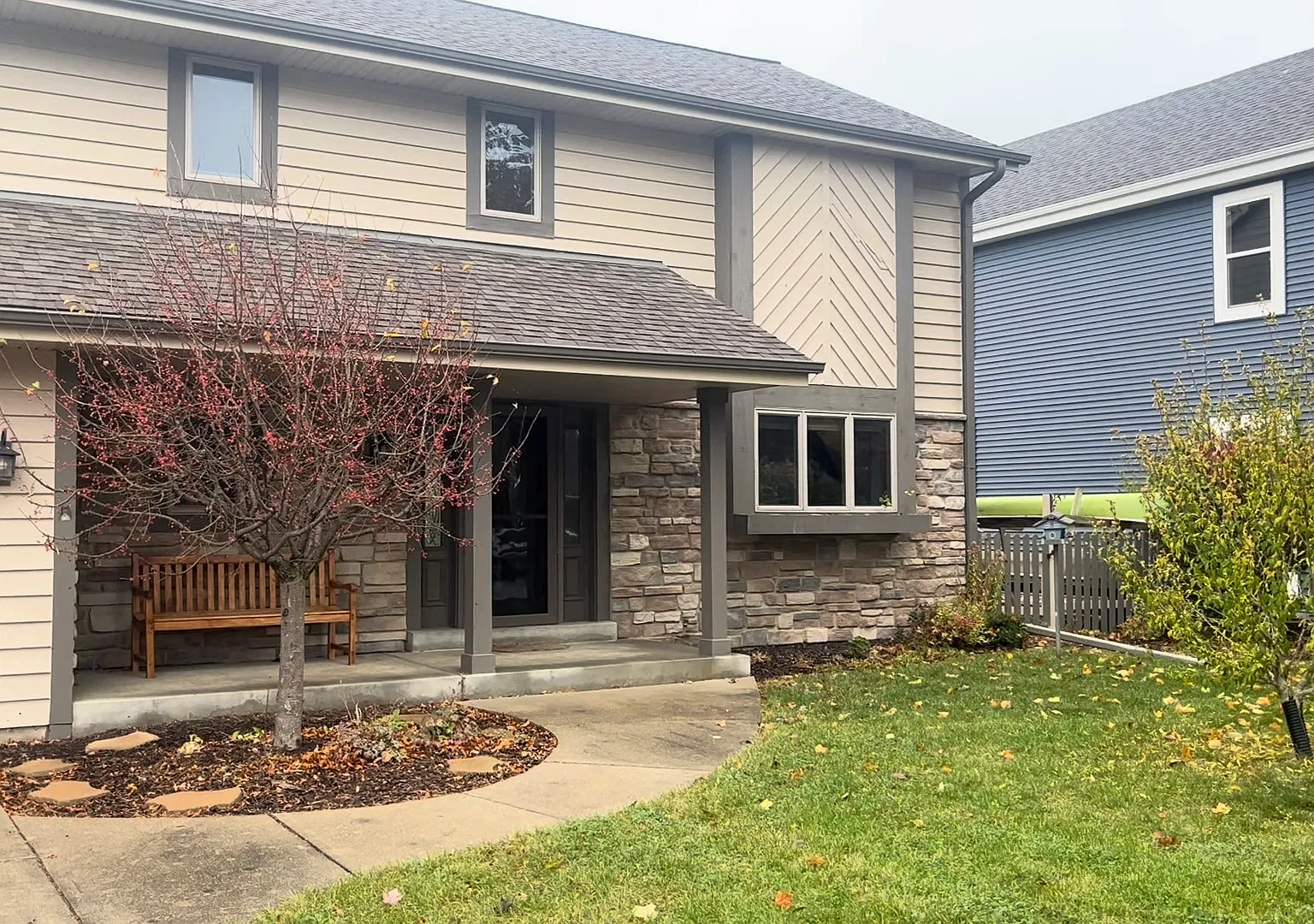 3 bed, 2.5 bath, 2500 sqft, $3,500 — Photo 1