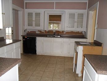 3rd image of 222 S 15th St