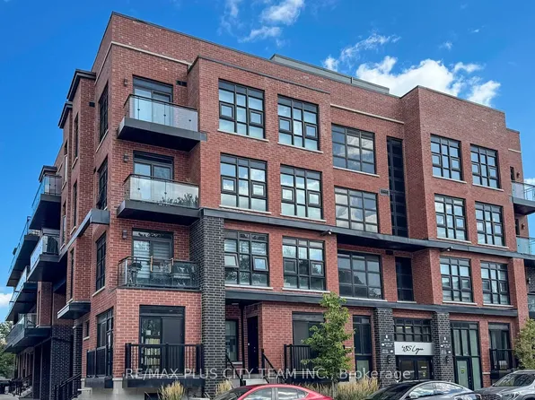 485 Logan Ave Unit 209, Toronto, ON M4M 2P5