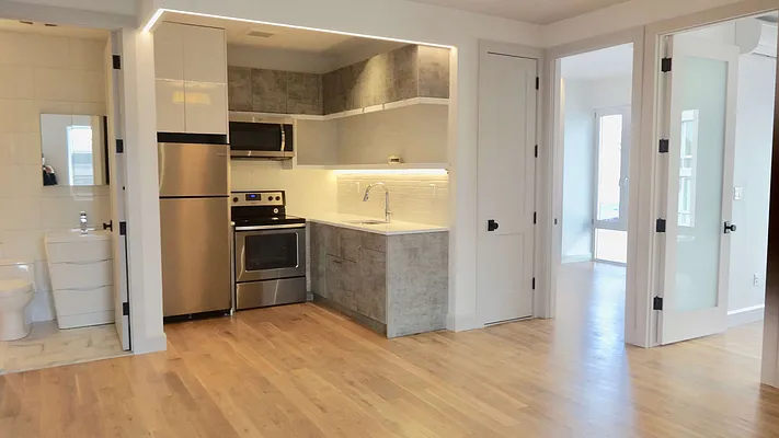 Rented by Grand & Co. | media 18