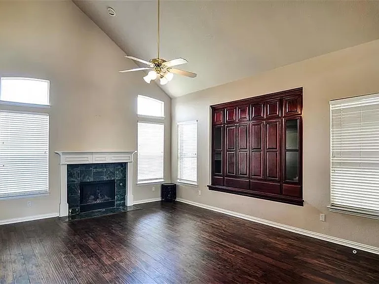 4561 Risinghill Dr — Photo 15