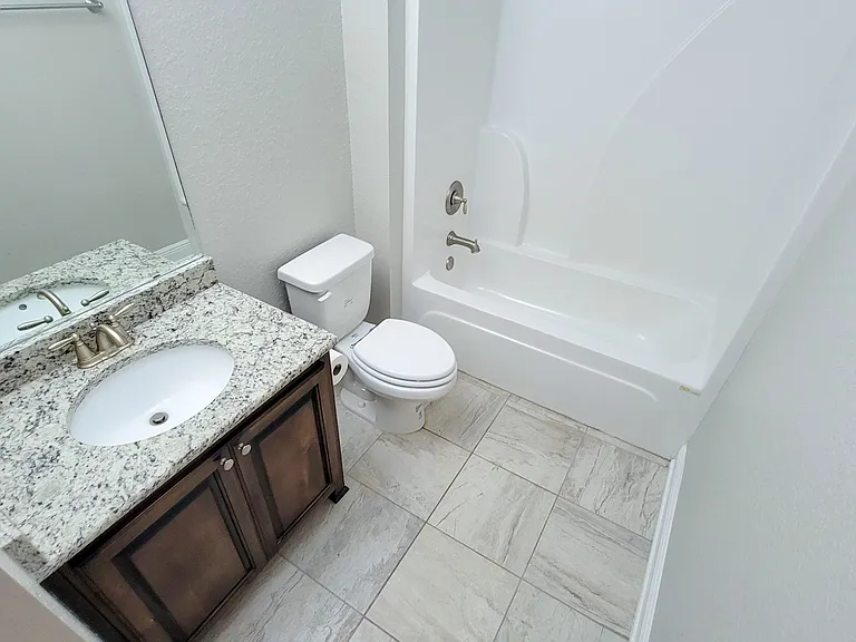 3924 Shady Grove Dr — Photo 6