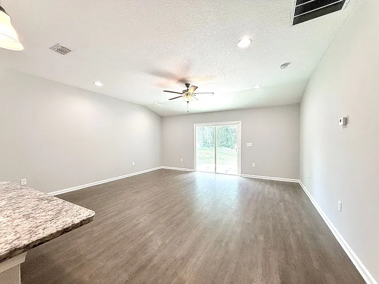 6822 McMullin St — Photo 11