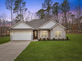 101 Prairie Dog Dr, Louisburg, NC 27549
