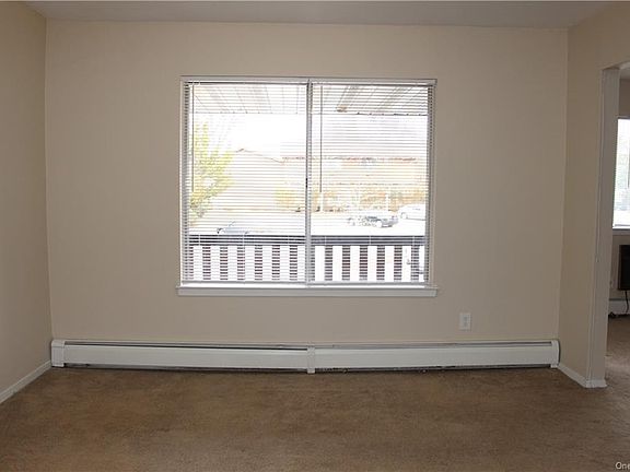 5th image of 109 Coachlight Sq #109