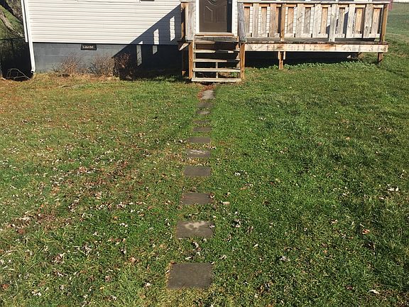 5th image of 218 Beech Ave