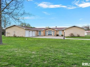 6125 New City Rd, Rochester, IL 62563