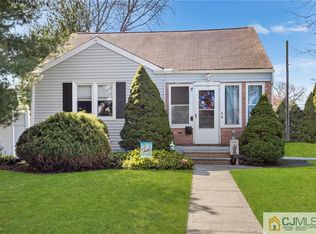 40 Craig St, Edison, NJ 08817