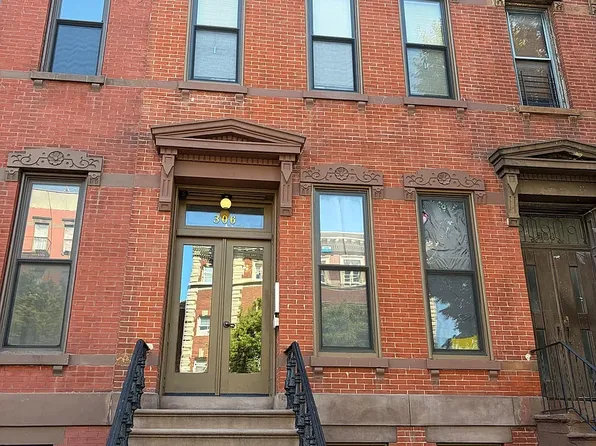 306 Alexander Ave APT 2RE, Bronx, NY 10454
