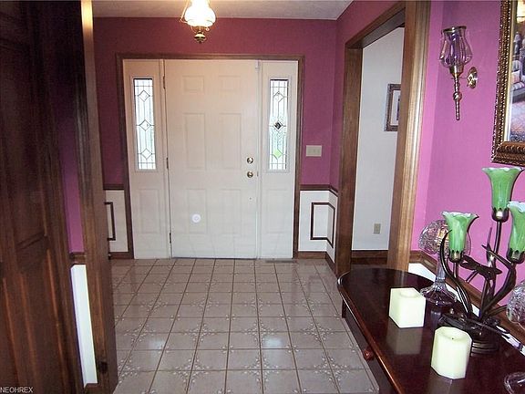 Spacious entry