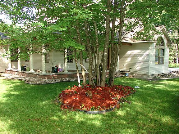 4th image of 838 Deer Run Blvd