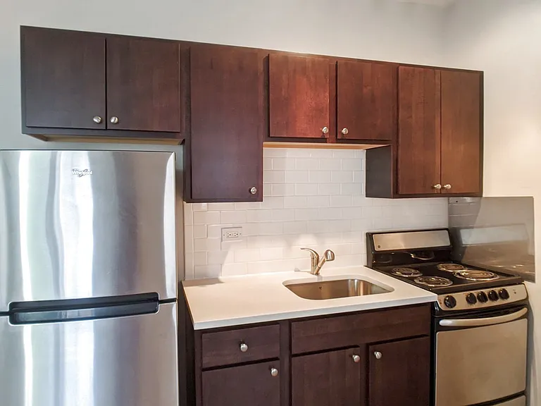 1626 N Humboldt Blvd #1E — Photo 2
