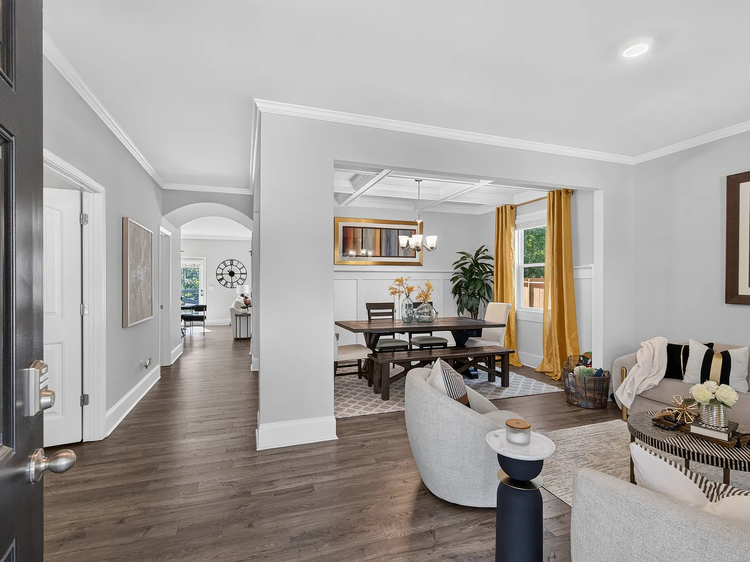 5 bed, 4.5 bath, 3610 sqft, $3,800 — Photo 4