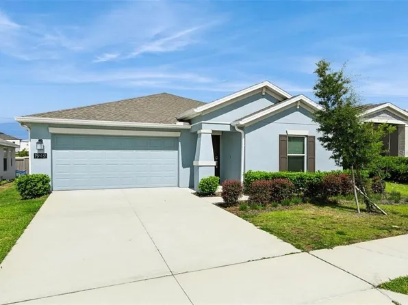 1949 Heart Lake Dr, Groveland, FL 34736