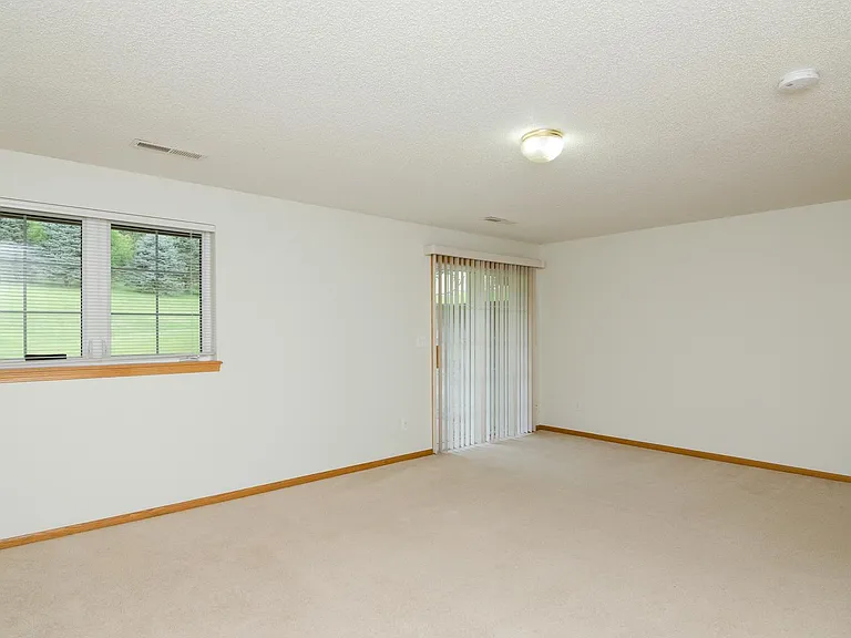 2613 Rushmore Dr — Photo 19