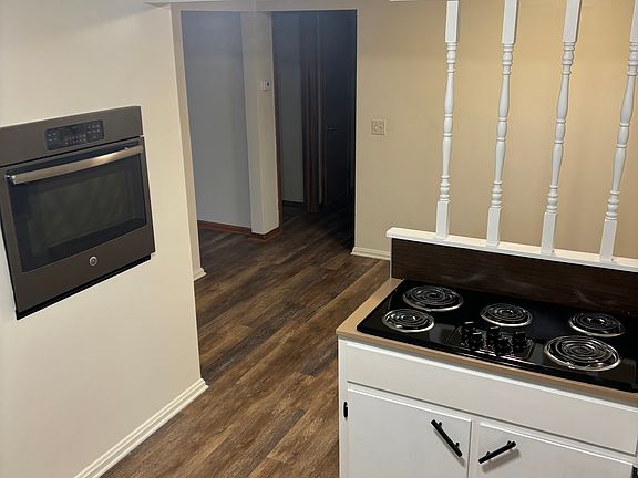 4th image of 5832 Portage St NW