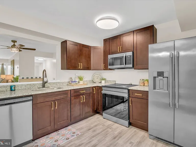7036 Harbour Village Ct #T1 — Photo 15