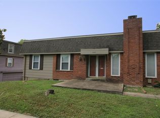 6630 Cracklewood Ln, Florissant, MO 63033