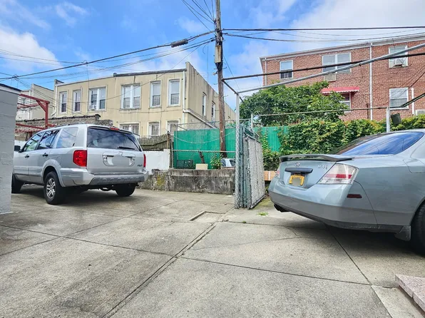 1714 West 12th Street image 16 of 17